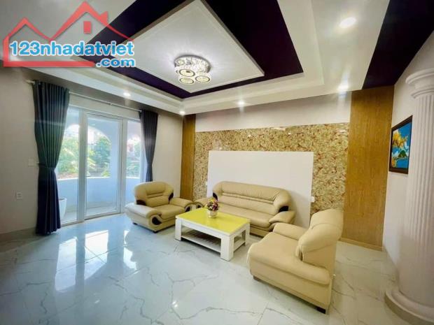 bán gấp nhà mặt tiền đường nội bộ gần võ văn kiệt thành phố bà Rịa DT: 132m² giá : 3 tỷ 2