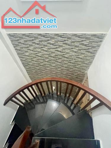 Chủ nhà cần tiền bán gấp nhà mới phố Kim Giang, Thanh Xuân, Hà Nội 5 tầng 42m2 6.6 tỷ - 4