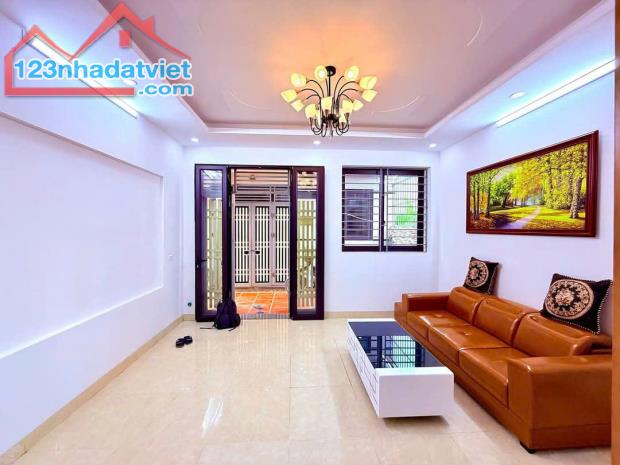 Bán nhà Ỷ La – Lê Trọng Tấn, quận Hà Đông, 4 tầng, ô tô đỗ cửa, nhỉnh 5 tỷ - 1