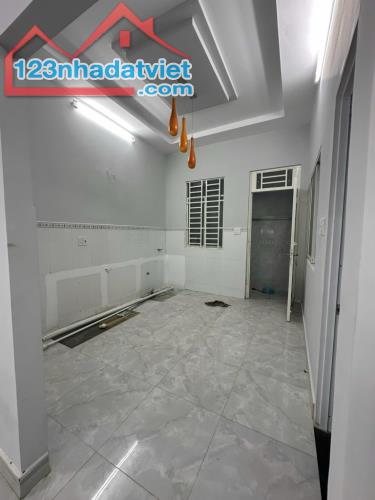 HÀNG XÓM Q1, NHÀ XVNT, 75M2 NGANG 6.3M, CHỈ 7.6 TỶ - 2