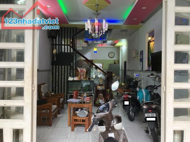 Bán nhà Hẻm xe hơi Khu Tân Quý 4 x 17m, 4,9 tỷ, 76m², 3PN - 1