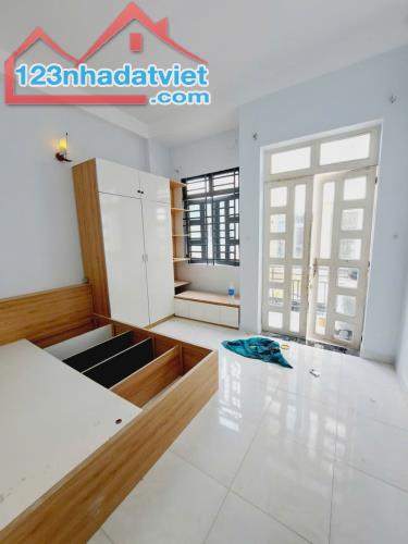 Nhà mới đón tết Lê Văn Quới gần ngã tư 4 xã hẻm 5m xe hơi vào nhà 40m2,4Tầng Nhỉnh 4tỷ - 3