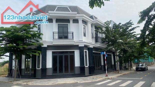 Nhà phố hiện đại tại Hòa Lợi, Bến Cát, giá rẻ 2,66 tỷ - Sổ hồng riêng!
Modern Townhouse