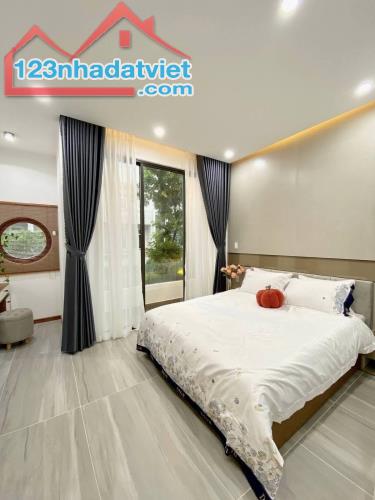 *Bán nhà hẻm 260 Nguyễn Thái Bình, khu K300 Tân Bình (4,5*30) 118tr/m2 - 2