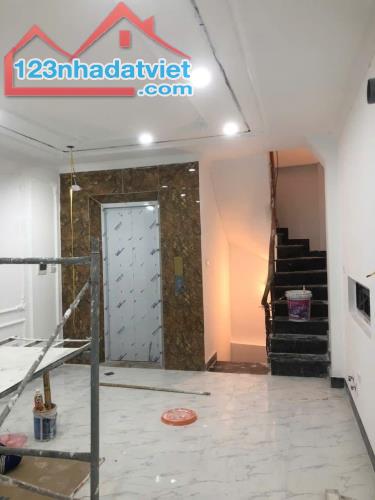 HÓT NHẤT HOÀNG QUỐC VIỆT 40M2 - Ô TÔ ĐỖ - GIÁ CHỈ 7.9 TỶ - 1