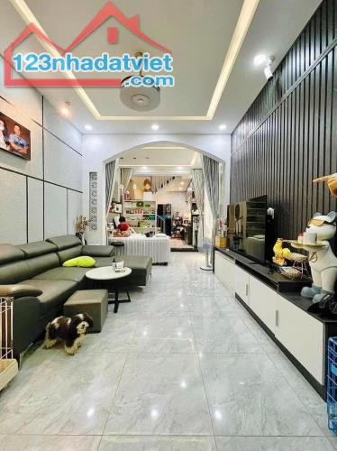 TÌM ĐÂU RA, phường siêu VIP Tân Bình, 50m2 - Chỉ  5.x tỷ - ngang khủng, xe hơi đỗ - 1