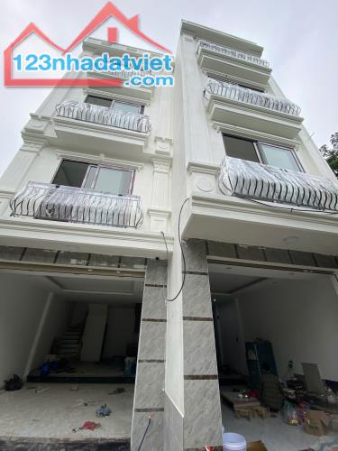 NHÀ RỘNG THÌ MÁT,NHÀ ĐẸP THÌ SANG70MX4TANG CHỈ 3TY MẶT ĐƯỜNG KINH DOANH