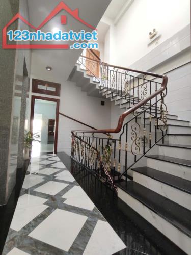 Bán nhà mặt tiền Đường Kinh Dương Vương. Quận Bình Tân. 5 tầng. 272m2(8x34). Giá chỉ 37 Tỷ - 1