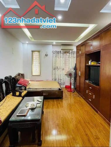 Chính chủ bán gấp nhà 5 tầng 30 m2 Trần Quốc Vượng ,Cầu Giấy , Hà Nội ,ngõ 3 gác . - 3