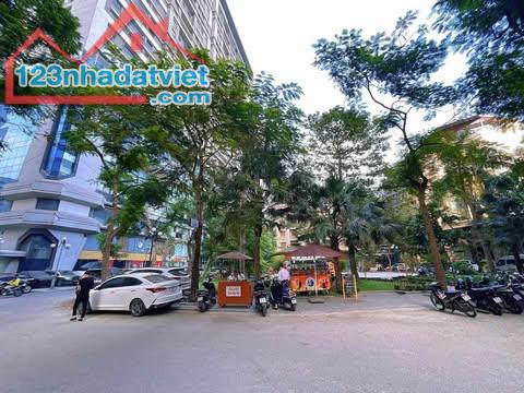 TOÀ NHÀ VP, LÔ GÓC, MẶT PHỐ LÊ VĂN LƯƠNG - THANH XUÂN: 120M, 8T, MT: 22M, GIÁ 82 TỶ