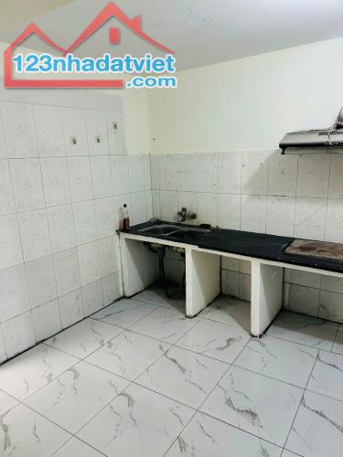 Bán nhà 1,5 tầng giá rẻ bất ngờ ngõ phố Nhị Châu, thành phố Hải Dương - 2