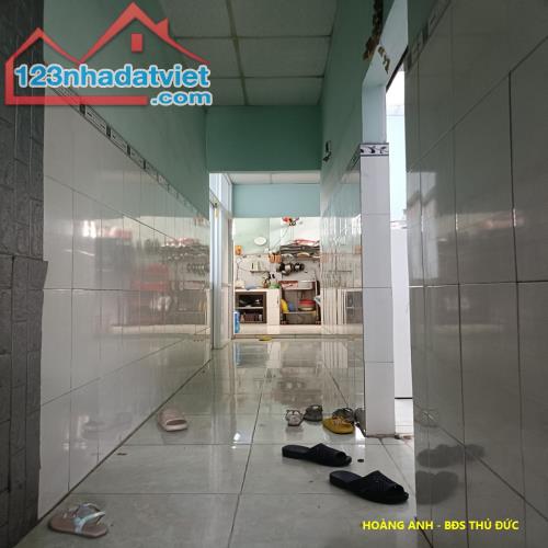 Bán nhà riêng chưa đến 40 tr/m2_ Đường Tây Hòa, Quận 9 _ Trệt 4 pn _ 120 m2 ( 8 x 15 ) _ S