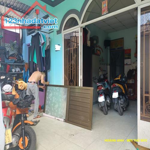 Bán nhà riêng chưa đến 40 tr/m2_ Đường Tây Hòa, Quận 9 _ Trệt 4 pn _ 120 m2 ( 8 x 15 ) _ S - 2