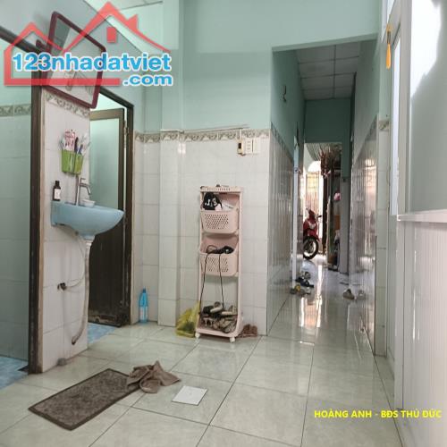 Bán nhà riêng chưa đến 40 tr/m2_ Đường Tây Hòa, Quận 9 _ Trệt 4 pn _ 120 m2 ( 8 x 15 ) _ S - 3
