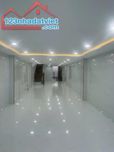 BÁN NHÀ MẶT TIỀN ÂU DƯƠNG LÂN, QUẬN 8. NGANG 4.1 NỞ HẬU 4.5. DTS 150M2 GIÁ CHỈ 26,8Tỷ - 2