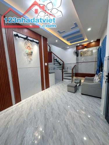 Nhà 32.2m2 cách mặt tiền Nguyễn Duy 20m P12Q8