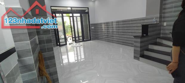 Bán nhà BÌNH QUỚI,  3 phòng ngủ, 5m x 15m, giá chỉ 4.7 tỷ. - 1