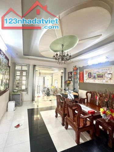 Bán nhà 3 tầng, 4PN, 134m², 8.8 tỷ - Linh Tây, Thủ Đức - 2