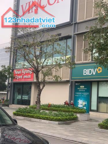 Chính chủ cần bán Shophouse chân đế Vinhomes SkyLake lô góc tầng 1+2 hiện đang cho BIDV th