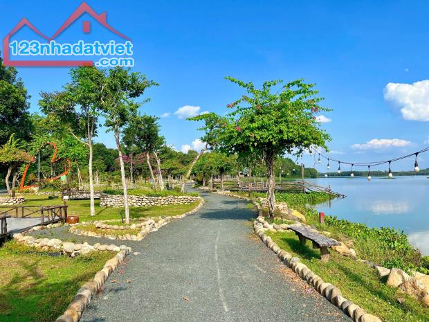 Đất ở View Hồ Dầu Tiếng,Gần Sân Bay Bình Dương KInh Doanh Ngay 0978187970