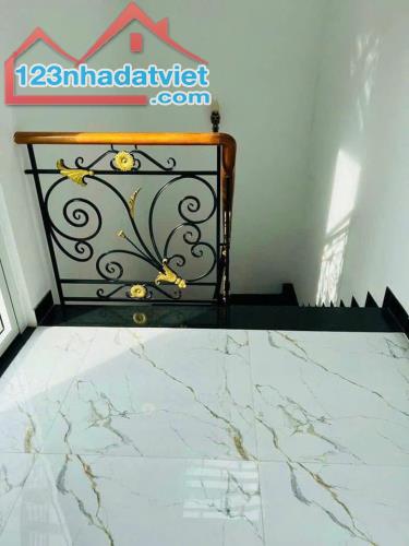 Gần JAMONA, Xe hơi trong nhà,mới đẹp lung linh với 3PN 82m2 chỉ hơn 5T - 3