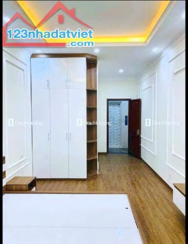 Bán nhà - Giáp nhất - Thanh Xuân, 10.5 Tỷ - 40 m2 x 6 Tầng, Thang Máy - 2