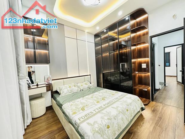 BÁN NHÀ VƯƠNG THỪA VŨ - 38M² - 4 TẦNG - MẶT TIỀN 3.8M - GIÁ 7.98 TỶ Thông tin nổi bật: Khu - 2