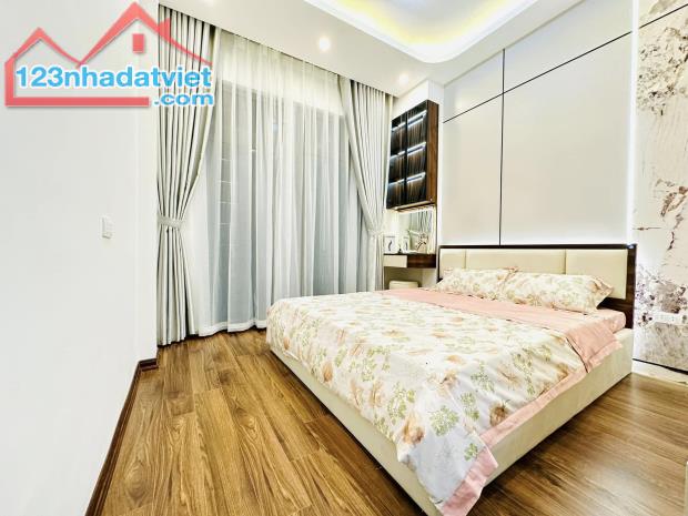 BÁN NHÀ VƯƠNG THỪA VŨ - 38M² - 4 TẦNG - MẶT TIỀN 3.8M - GIÁ 7.98 TỶ Thông tin nổi bật: Khu - 3