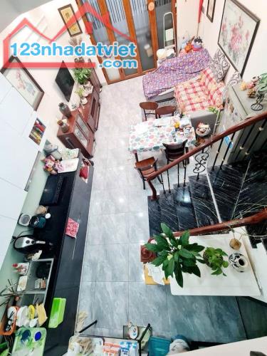 Bán Nhà Kim Mã 33m² 5 Tầng Nhỉnh 6 tỷ Ở NGAY ĐÓN TẾT