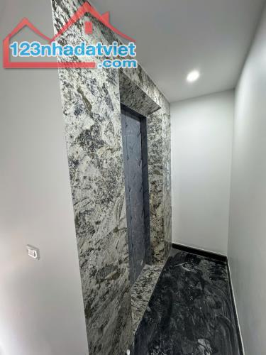 BÁN NHÀ PHỐ TRẠM-LONG BIÊN KINH DOANH Ô TÔ QUA NHÀ 56M 16.8 TỶ - 3