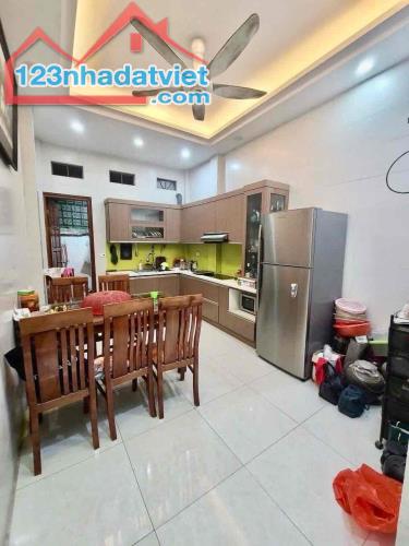 PHỐ VIP THÁI HÀ ĐỐNG ĐA, 58M*4 TẦNG, NGÕ THÔNG 4 CHỖ QUA KINH DOANH 12 TỶ - 2