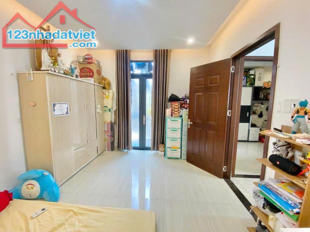 KẾ SÂN BAY - HOÀNG BẬT ĐẠT, TÂN BÌNH - 40M² - NHỈNH 3 TỶ - 1