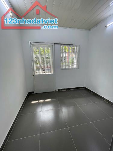 CẦN CHO THUÊ GẤP NHÀ NGUYÊN CĂN GIÁ RẺ TẠI QUẬN 4 - 5