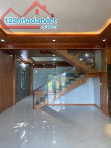 Nhà 2 lầu cạnh phường tân phong 110m2 giá chỉ 1ty950 còn thương lượng - 1