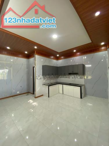 Nhà 2 lầu cạnh phường tân phong 110m2 giá chỉ 1ty950 còn thương lượng - 2