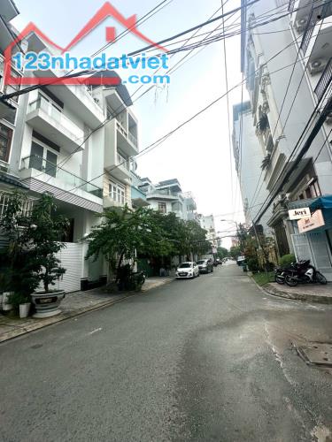 Bán nhà đẹp ở ngay MT Đường số 36, xe hơi ngủ nhà, P.Tân Quy, 68m2, 5T, khu hiếm nhà bán,