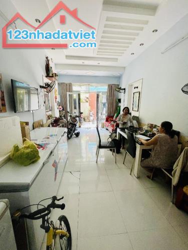 🏠NHÀ BÁN  Lê Văn Sỹ DT,4*11= 44 NHÀ 5 LẦU, 4PN ,4WC GIÁ 8 tỷ F1 TÂ BINH  🏫KHU CÁN BỘ CẤP - 2