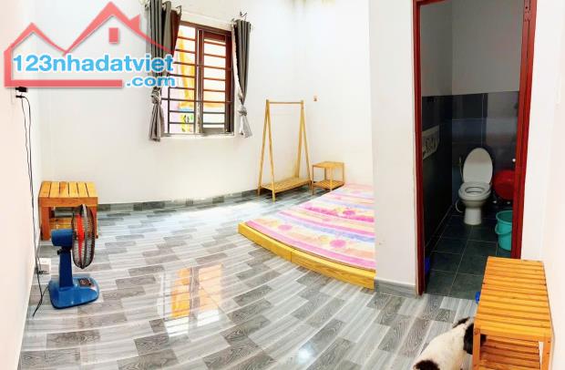 Bán CHDV Mặt Tiền D13 Tây Thạnh 100m2, 4Tầng 12Phòng thu nhập 30Tr/tháng chỉ 11,7 tỷ TL - 3