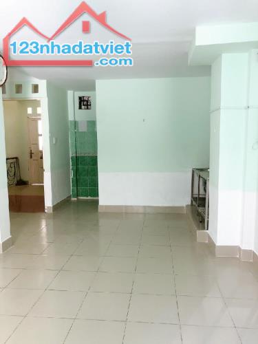 BÁN NHÀ BTCT NGAY VÒNG XOAY BÌNH TRIỆU HBC, 42M2, 4 TỶ, 2PN, GẦN ĐH LUẬT. - 3