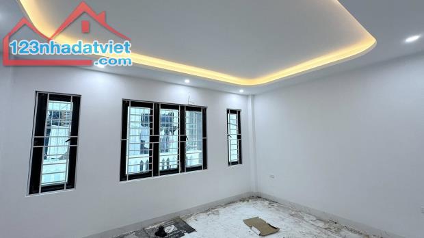 hữu hưng nhà mới giá siêu rẻ- ngõ ô tô- 52m2- nhà 5 tầng- mt 7m bề thế-giá chỉ 6 tỷ - 2