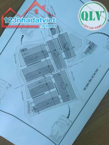 Cho thuê nhà xưởng 24.000 m2 (thuê lẻ xưởng từ 2.700 m2 đến 24.000 m2) tại Tân Uyên, Bình - 1