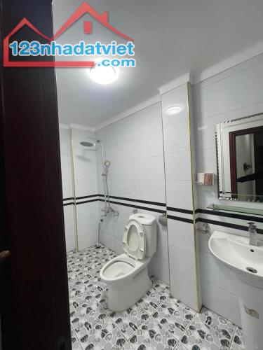 Bán CC mini 10PN, 10WC 5tầng tại Cầu Giấy, 9 tỷ, 50m2, uy tín hàng hiếm tại Dịch Vọng Hậu, - 3