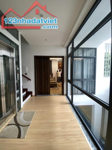 ⚜️ Nhà VIP Hoàng Cầu, Lô góc, Ngõ to như phố, 100m2 5T Thang máy, MT 18m, Chỉ 38 Tỷ ⚜️ - 1