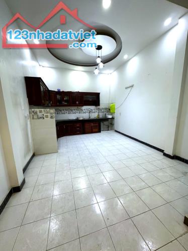 BÁN NHÀ GẦN ETOWN CỘNG HÒA, KHU VIP TÂN BÌNH, HXH THÔNG KD, GARA, SÁT MẶT TIỀN, 62Mx4P 9TỶ - 1