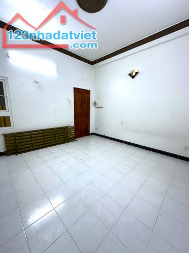 BÁN NHÀ GẦN ETOWN CỘNG HÒA, KHU VIP TÂN BÌNH, HXH THÔNG KD, GARA, SÁT MẶT TIỀN, 62Mx4P 9TỶ - 3