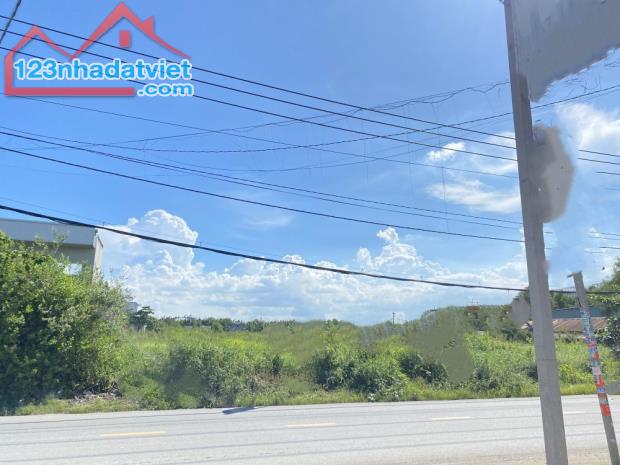 Gấp bán nền đất Thủ Đức, dt 5800m2, Mt Nguyễn Xiển, Quận 9(cũ), chỉ 195 tỷ.