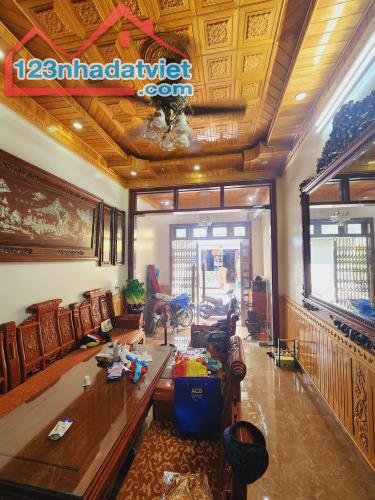 ⚜️ Bán nhà Mặt Phố Hoa Bằng, Cầu Giấy, 54m2 4T MT 4m, Chỉ 12.3 Tỷ ⚜️