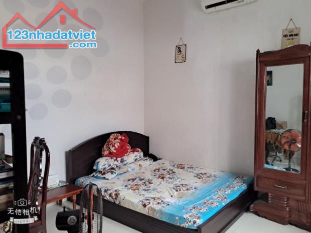 Gấp bán nhà Thủ Đức, 4 tầng, dt 100m2, chỉ 12.5 tỷ, Mặt tiền kinh doanh Man Thiện. - 4