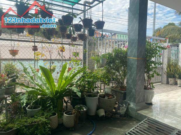 Cần bán Nhà vườn rộng rãi view đẹp tại Trịnh Hoài Đức P.Phú Lợi TP.TDM Bình Dương
KHÔNG - 4