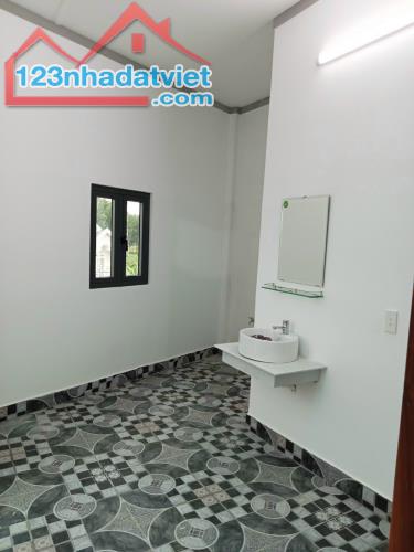 Nhà 2 lầu trệt mới xây hoàn công 2.8 tỷ/150m2 - 3